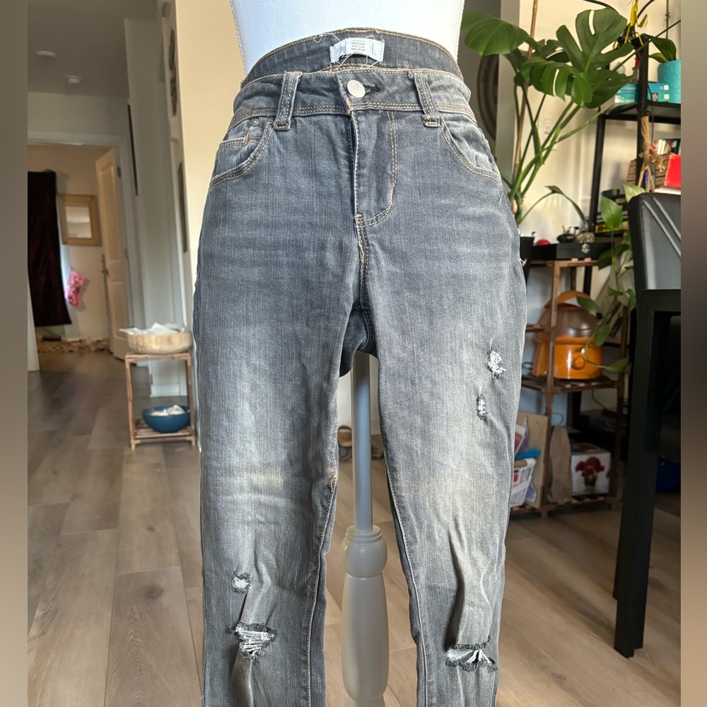 Dark Wash Ripped Comfy Fall Jeans - Picture 3 of 5